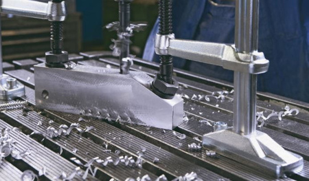 Docisk stołowy śrubowy BSG 210/140 BESSEY