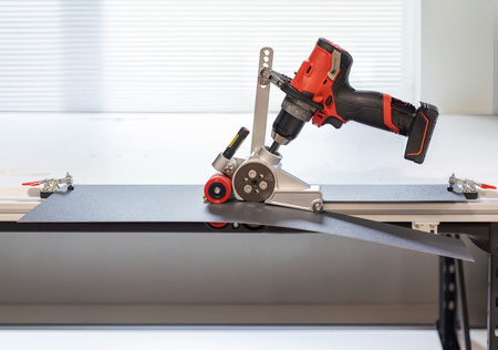 Roll Cutter Buschmann Tools – nożyce krążkowe na wkrętarkę z prowadnicą 1650 mm – precyzyjne cięcie blachy