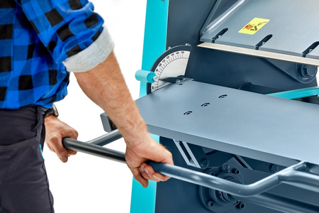 Zaginarka ręczna do blach ZGR 2500/1.5 MAZANEK